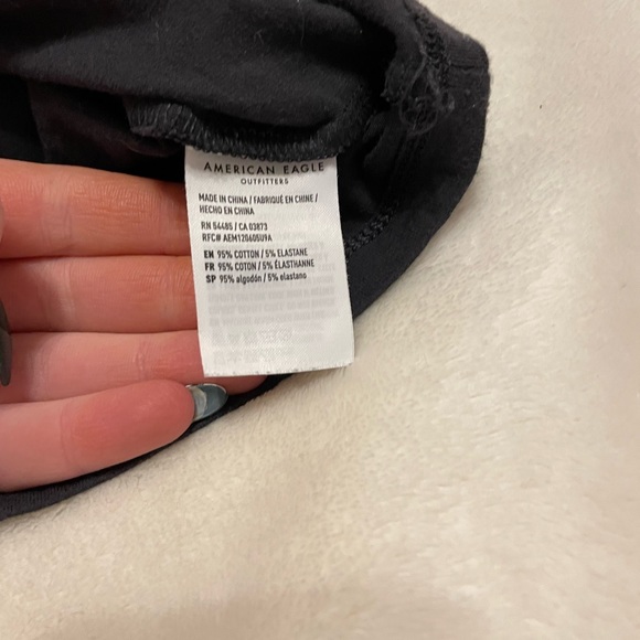 American Eagle Black Ruched Cropped Tank Top - Picture 3 of 3